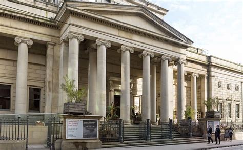 Der Manchester Art Gallery: Eine Reise durch die Kunstgeschichte und ein Fest für alle Sinne!